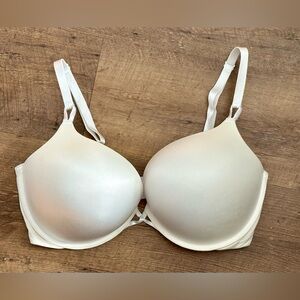 Victoria’s Secret Bombshell Plunge Bra 38DD White Push-Up Padded Enhancing Bras